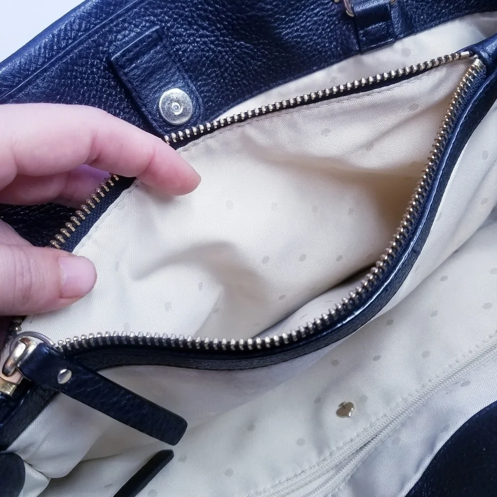 🌸 Kate‎ Spade | Black Leather Medium Sized bag